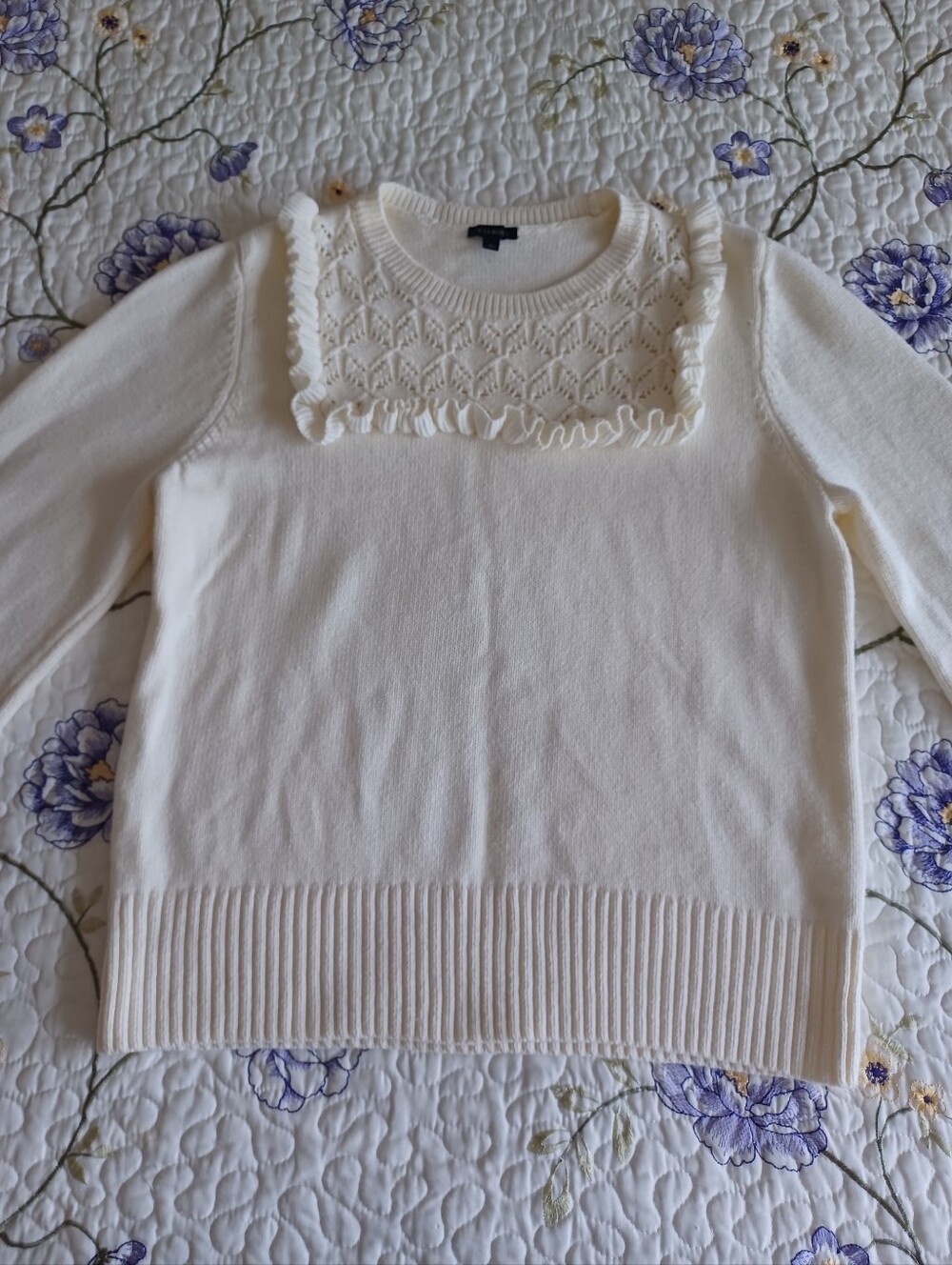 Talbots Women’s Cream Ruffled Yoke Sweater size L - Picture 6 of 15